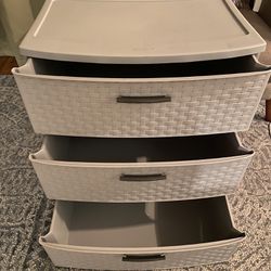 Small Dresser - Good Quality 