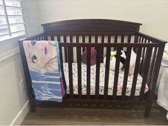 Graco Benton 5-in-1 Convertible Crib (Espresso)