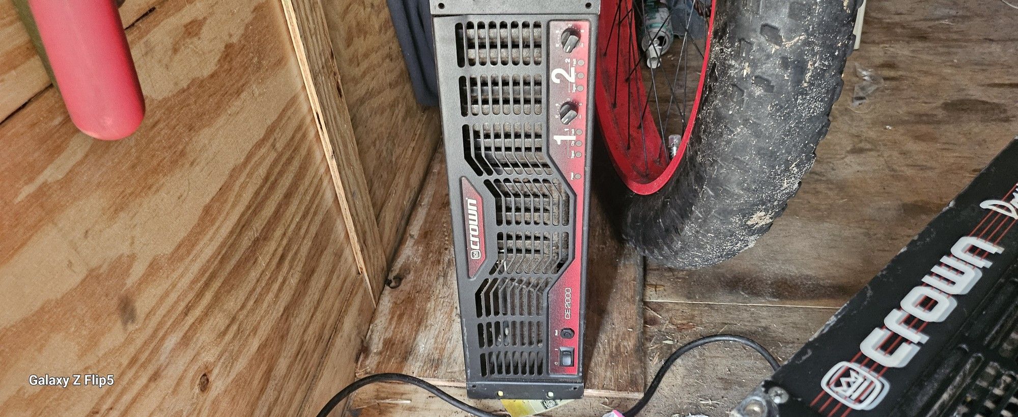 Crown CE 2000 2 Channel Professional Power Amplifier