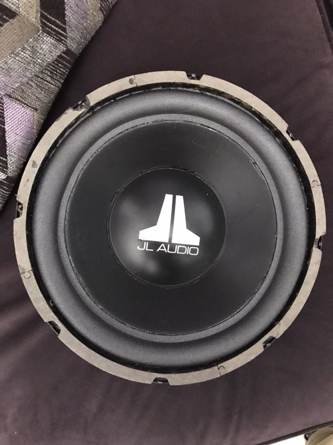 10” JL Audio w0