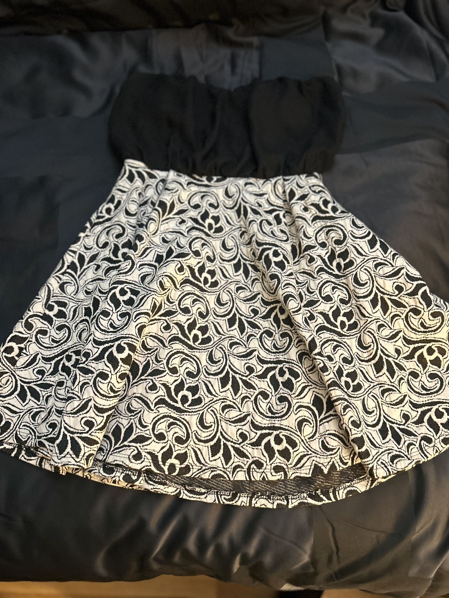 Black And White Tube Flare Dress. Size M