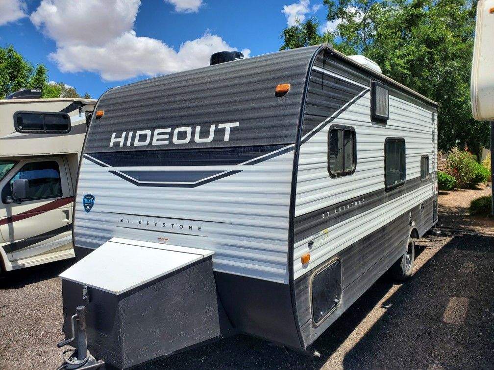 2022 Keystone 18 ft bunkhouse lightweight trailer sleep 6