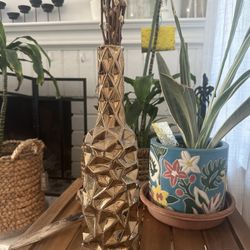 Gold vase