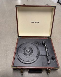 CROSLEY BROWN SUITCASE RECORD PLAYER