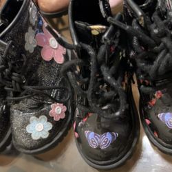 Girls Shoes Size 5 