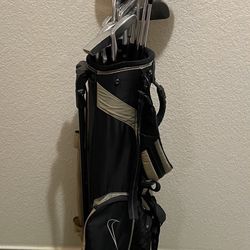 Spalding Golf Club Set w/NIKE Bag (RH)