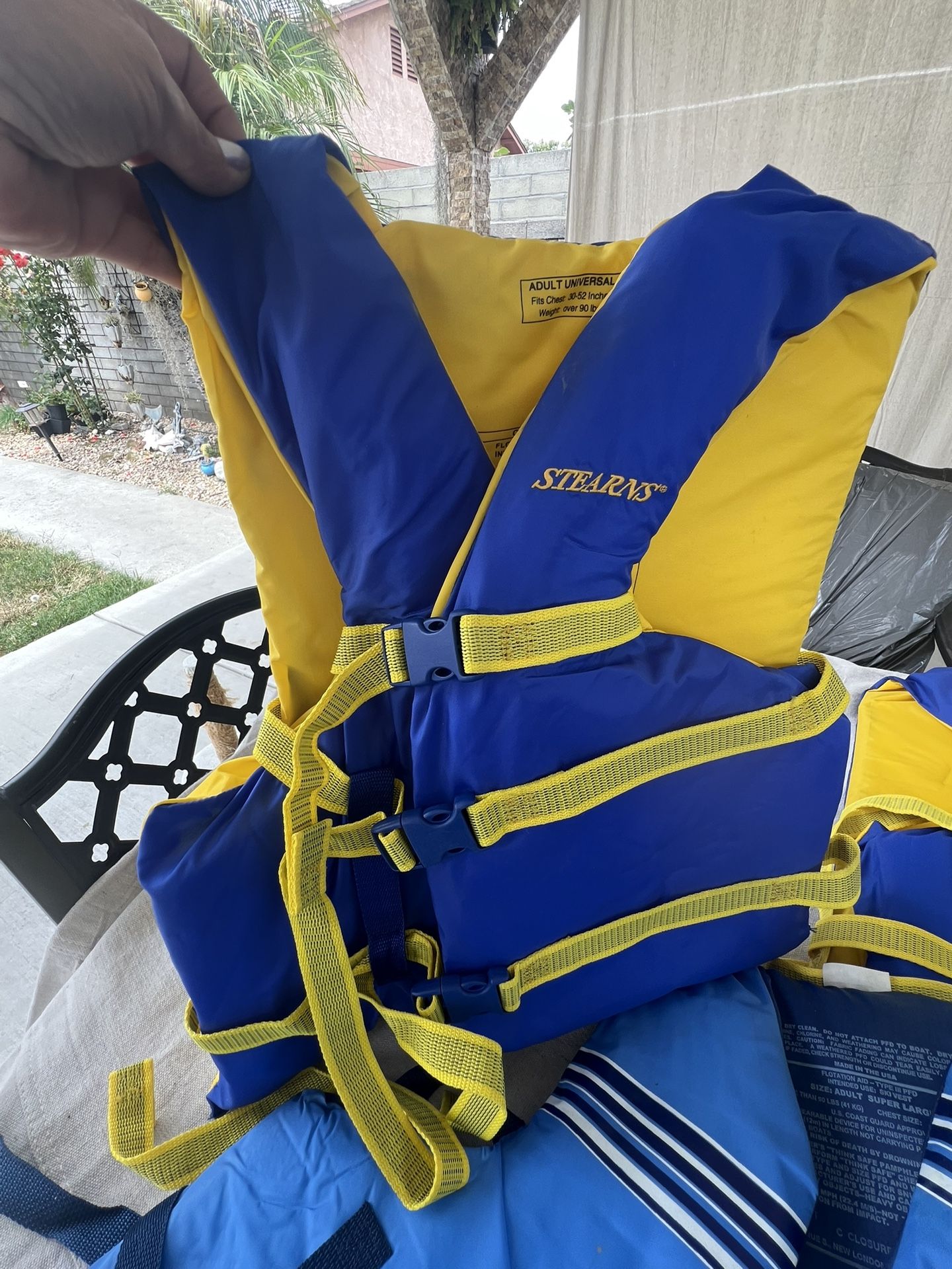 3 Adult Life vests used 1x.
