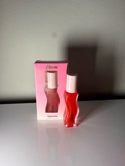 Gisou strawberry sorbet lip oil