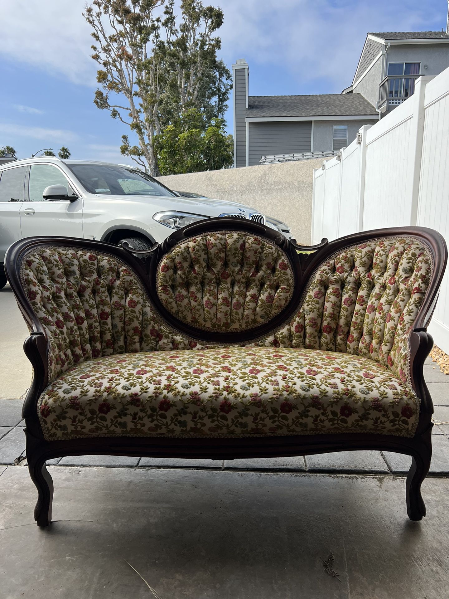 Antique Victorian Couch 