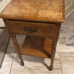 Baumritter Side table with drawer.  Solid wood. Made in Vermont