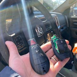 Car keys / llaves De auto 
