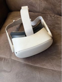 Oculus Quest 2 VR Headset