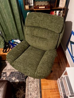 Comfy Olive Swivel Chair