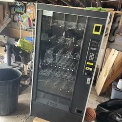 🚨FULLY FUNCTIONAL LED LIT SNACK VENDING MACHINE W/NAYAX CARD READER🚨