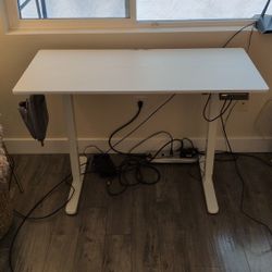 ErGear Height Adjustable Electric Standing Desk