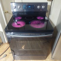 Reduced-Beautiful Samsung Black Chrome 5 Burner Glass Top Stove With Dual Function Self Cleaning CONVECTION OVEN Works Excellent 