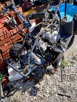 4 Wheeler For Parts Needs Gas Tank,Carb And Wire Harness 