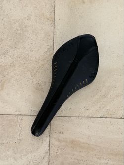 Fizik road cycling saddle