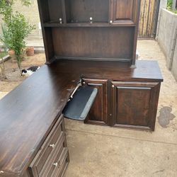 Big Desk