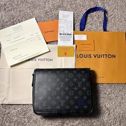 Louis Vuitton Hands-Free Bag (District PM Monogram Eclipse) — Brand New