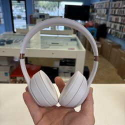 Beats Solo 4 True Wireless On-Ear Headphones - Cloud Pink Apple Care Plus 2026