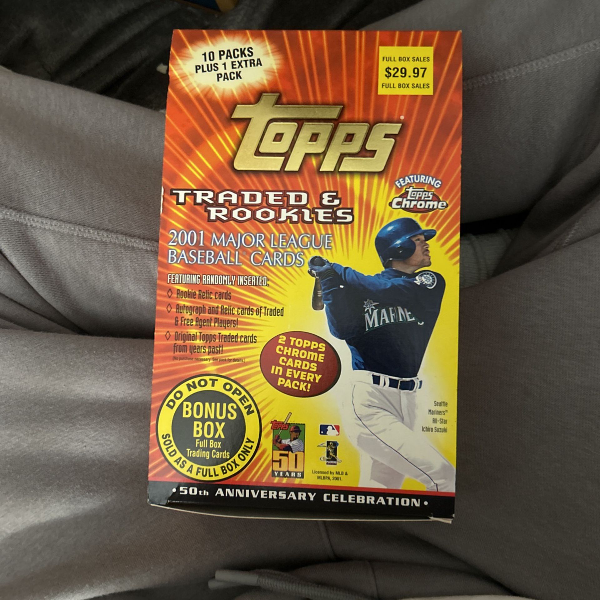 Topps 2001 major league traded and rookies full box
