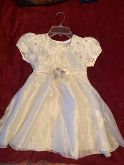 Rose cottage ivory, purple, and gold dress size 7