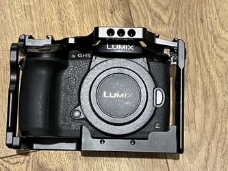 Damaged- Panasonic Gh5 4k Camera V-log Cinema Mode With Cage