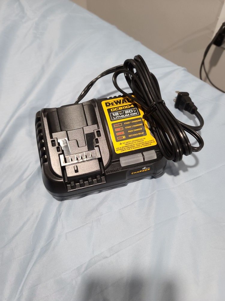 Dewalt 12v/20v Charger 4mp