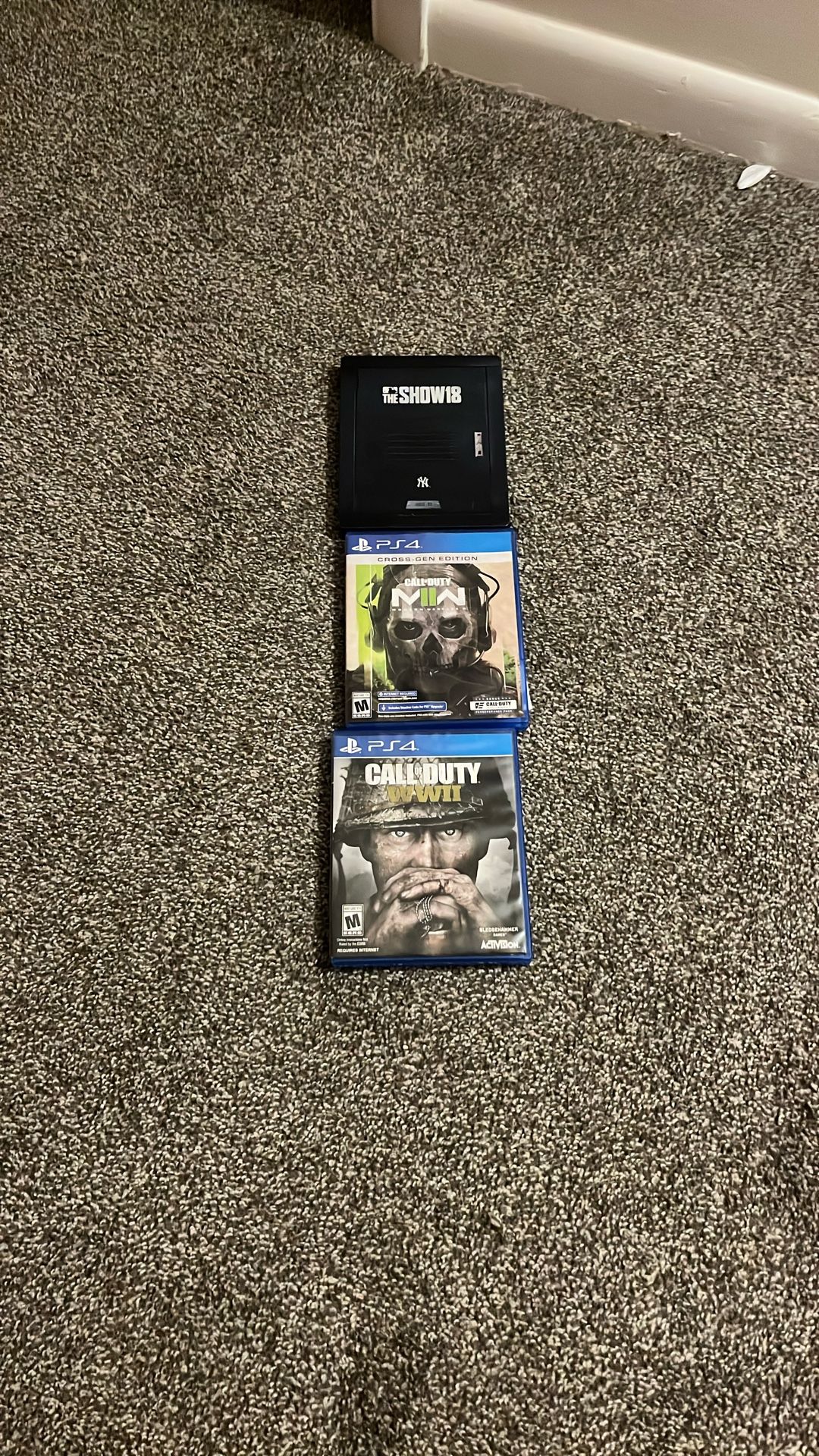 MLB THE SHOW18 , MW2 CROSS GEN EDITION,CALL OF DUTY WW2 
