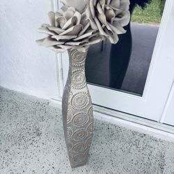 Búcaro Con Flores Grandes 