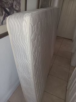 Full size mattress