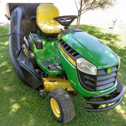 John Deere D170 Riding Lawn Mower / Garden Tractor 