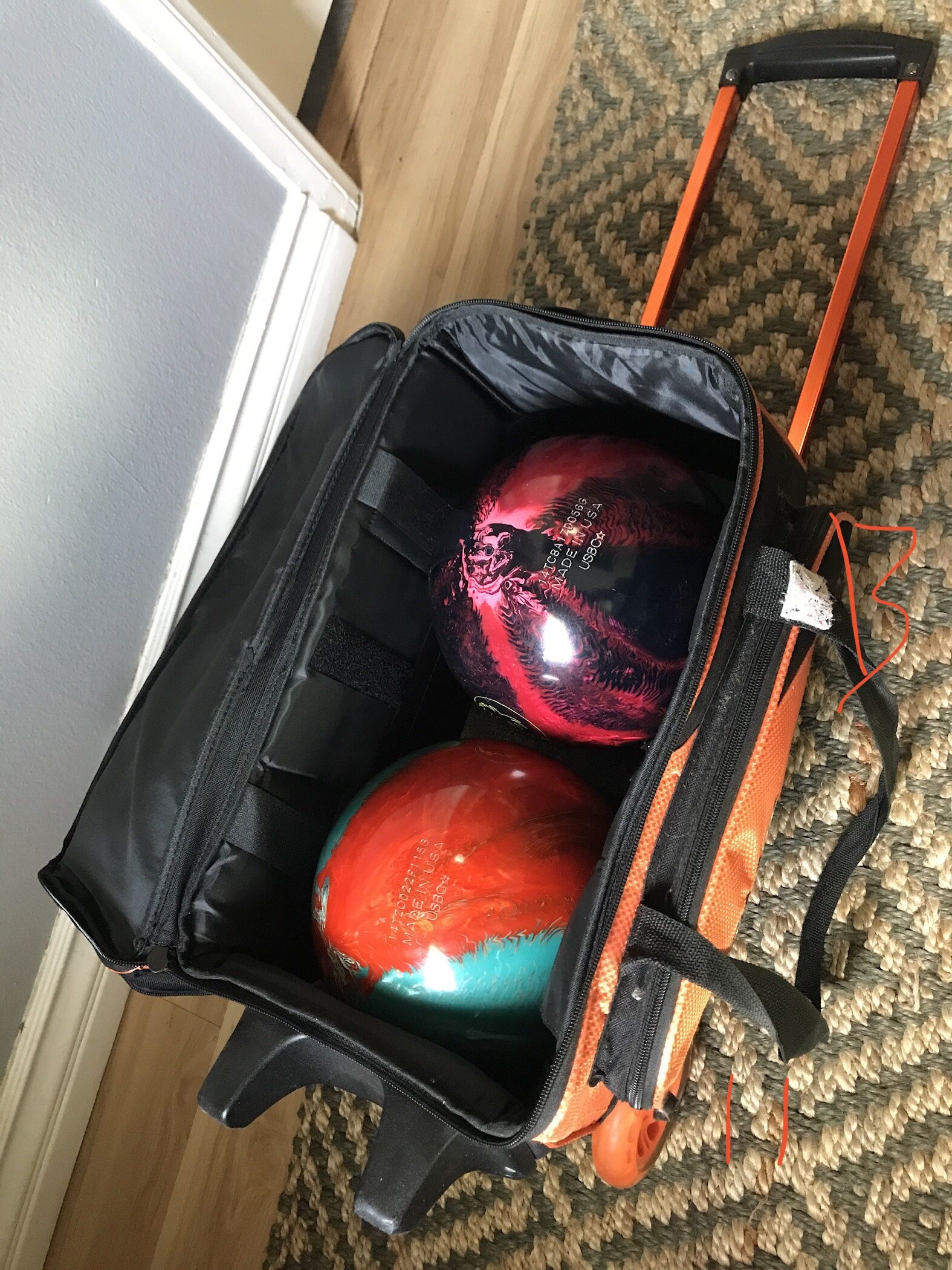 Bundle Set! Excellent Condition: Strike force Bowling Case And 2 Storm Tropical Breeze Bowling Balls!