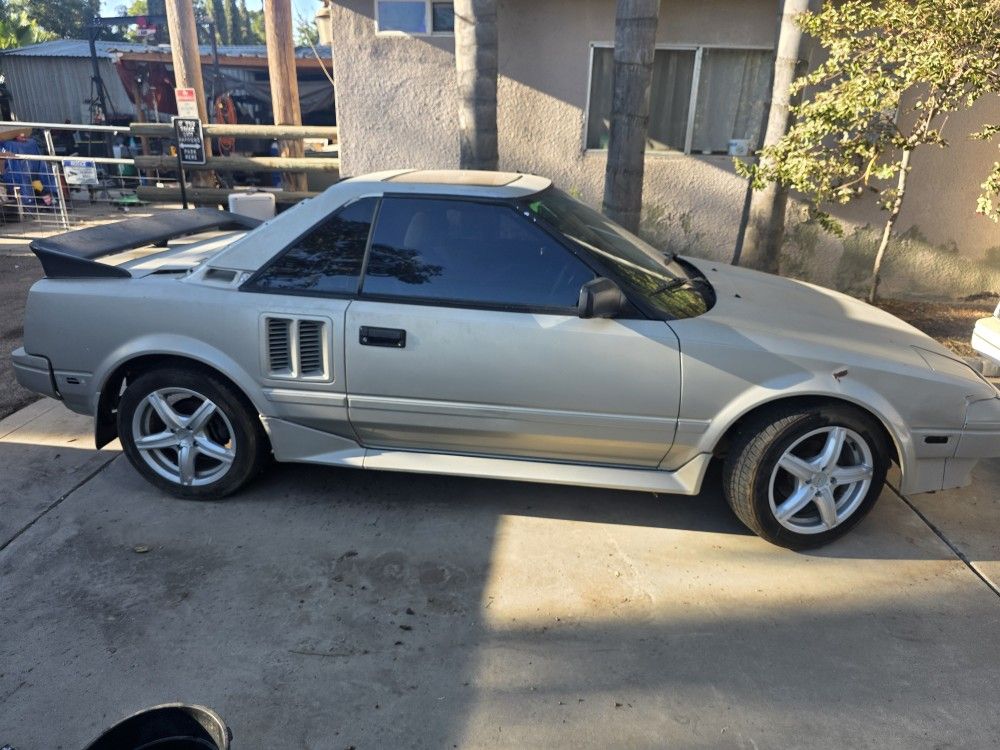 1986 Toyota MR2