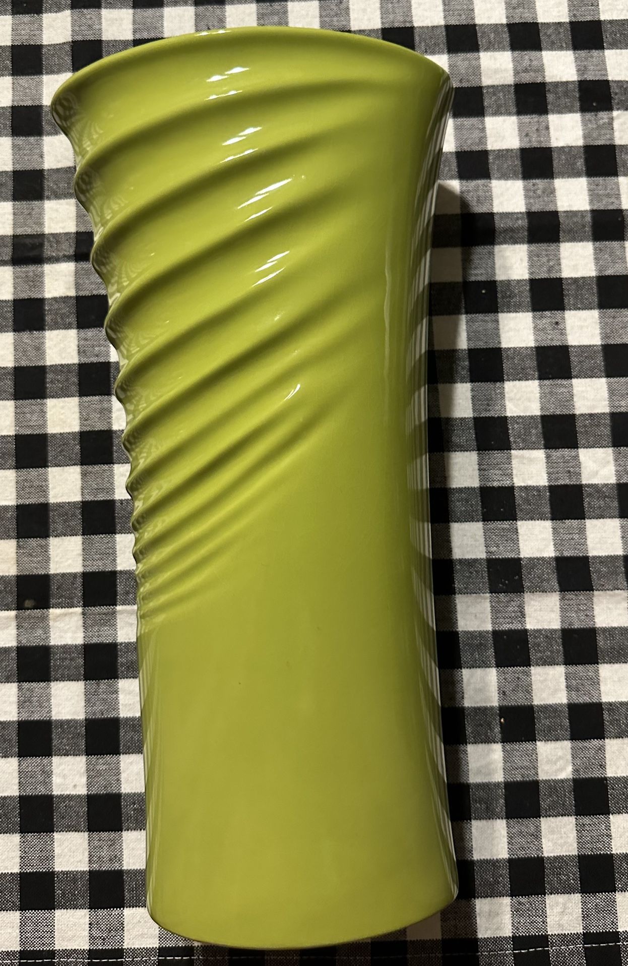 Flower vase