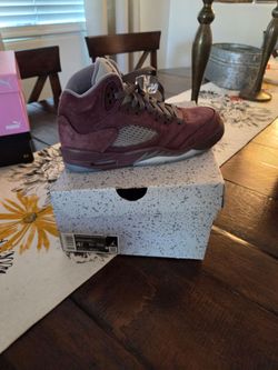 Jordan retro 5 size 4y or 5 in women's