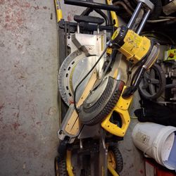 Dewalt 12" Double Swivel Midor Saw W/ Stand