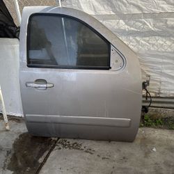 is For A Chevy Silverado 2009 And Up is The Passenger Side is in Good Condition 