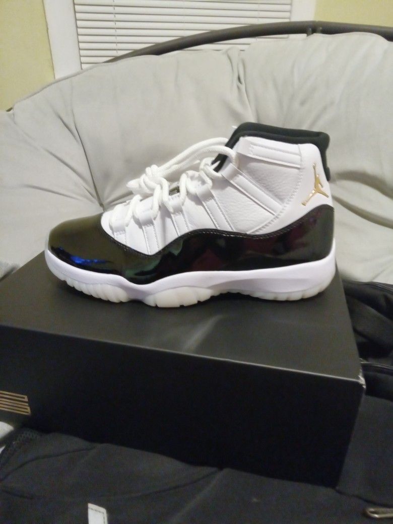 Jordan 11 Gratitude. Brand New Never Worn Sz 9
