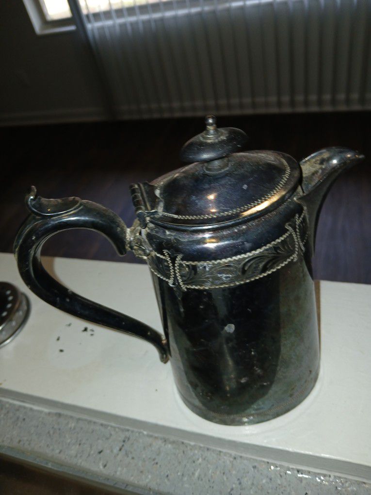VTG Large Meriden B. Company Silver-Plated Enamel Lined Water Pitcher Tea Kettle