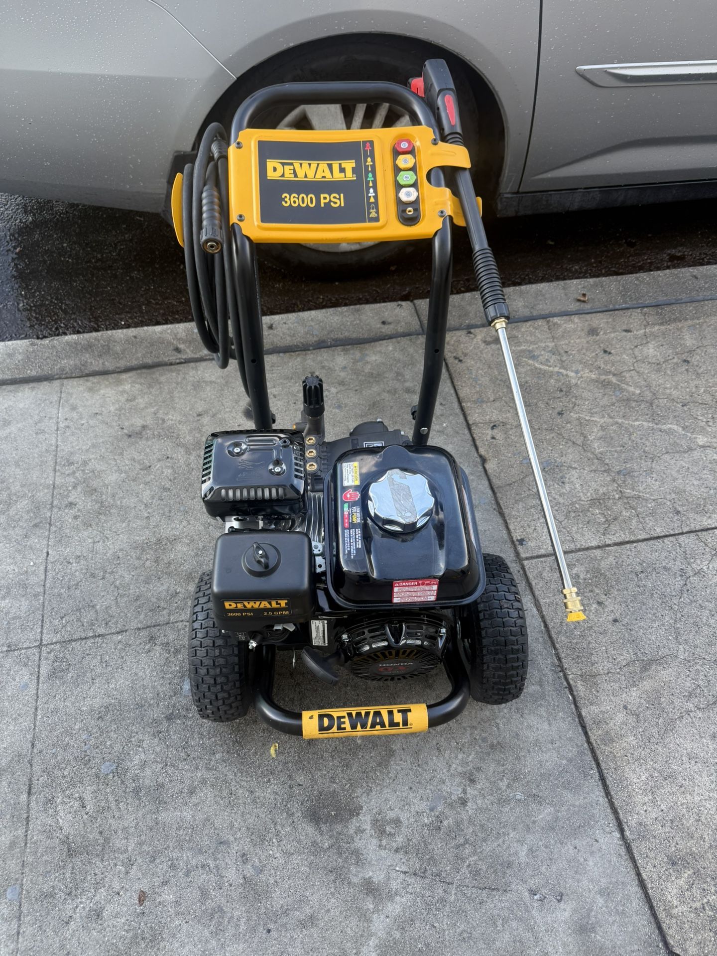 Dewalt by Honda 3600 psi pressure washer like new $470 firm