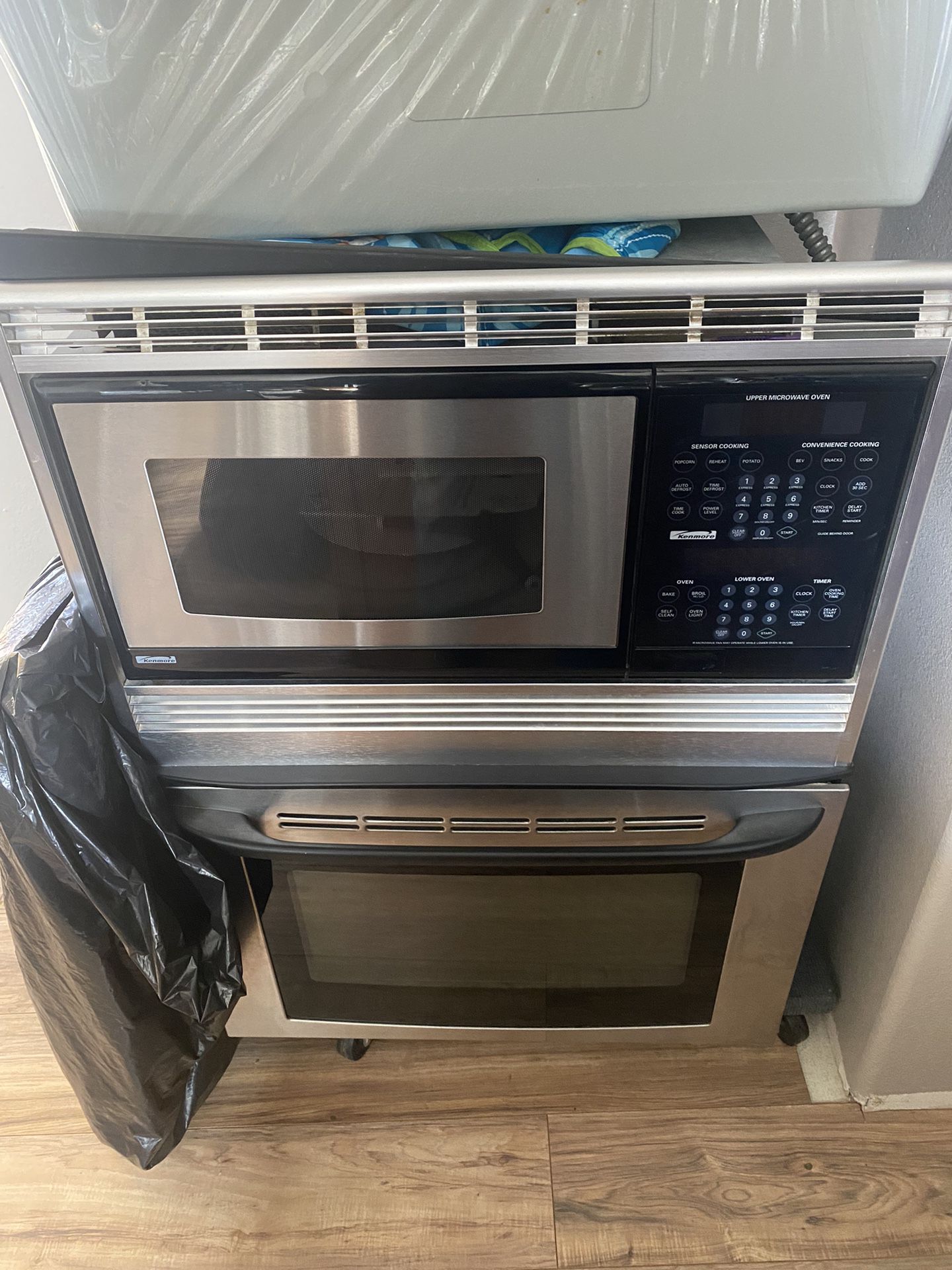 Kenmore Double oven 30”