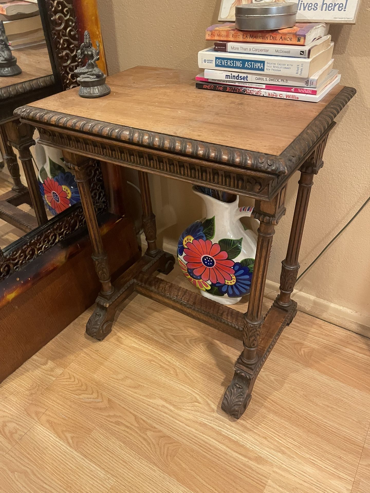 Antique Table H25xW15L20
