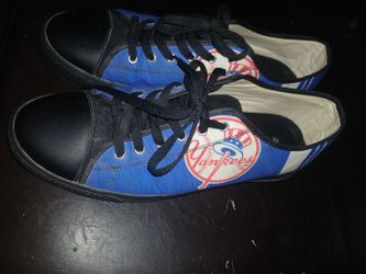 New York Yankees Low-Top Canvas Sneakers