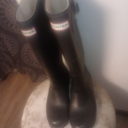Black Hunter Rubber Boots  Size 8 1/2