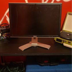 Dell Desktop Monitor 
