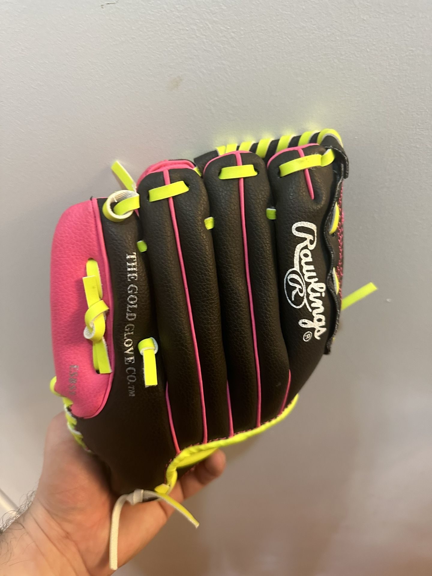 Rawlings T-Ball Glove.