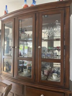 Top Curio Cabinet With Working Lights