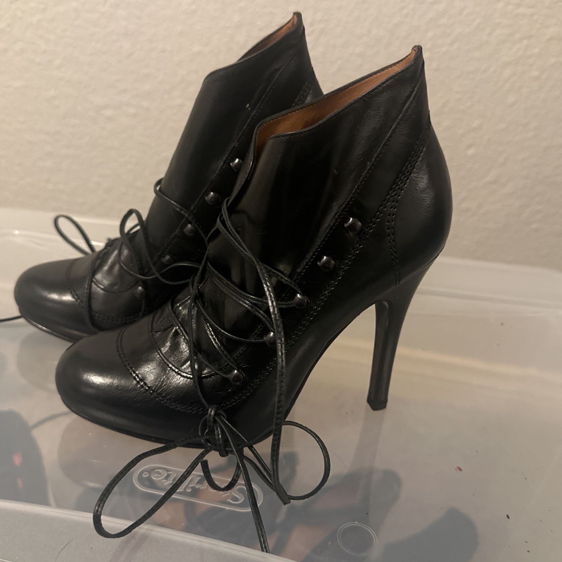 Andrea Boots